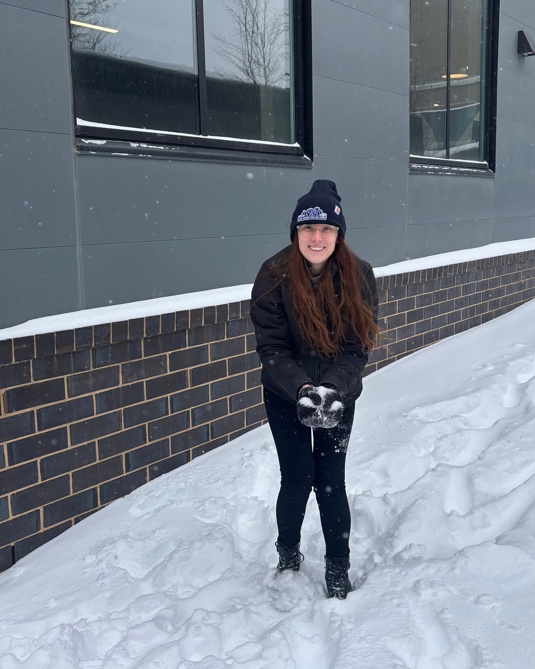 \u2744\ufe0f Cold weather? No problem! Warm up your wallet:\n\nThe next 20 residents to sign a lease (or renew) will get a $350 gift card! \ud83d\udcb3\nPLUS, the next 10 applicants who apply today and sign within 48 hours get their $250 signing fees waived! \ud83c\udf89\nSpots are limited and going fast, so don't wait \u2014 secure your savings today! \ud83c\udfe0\n