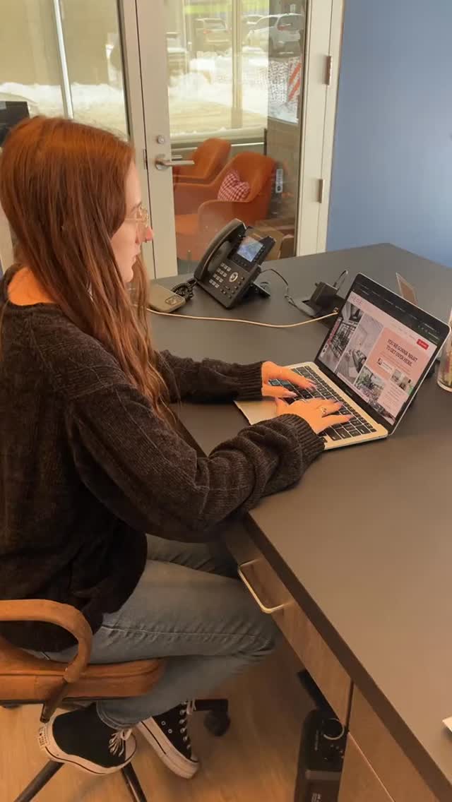 Us trying to casually tell you about our new specials \ud83d\udc40\ud83d\udcb8\n(please listen\u2026 they're actually really good)\n\n\u2728 $350 gift card on select floor plans\n\u2728 48-hour signing special (waived app & admin fees)\n\u23f3 Limited time only\n