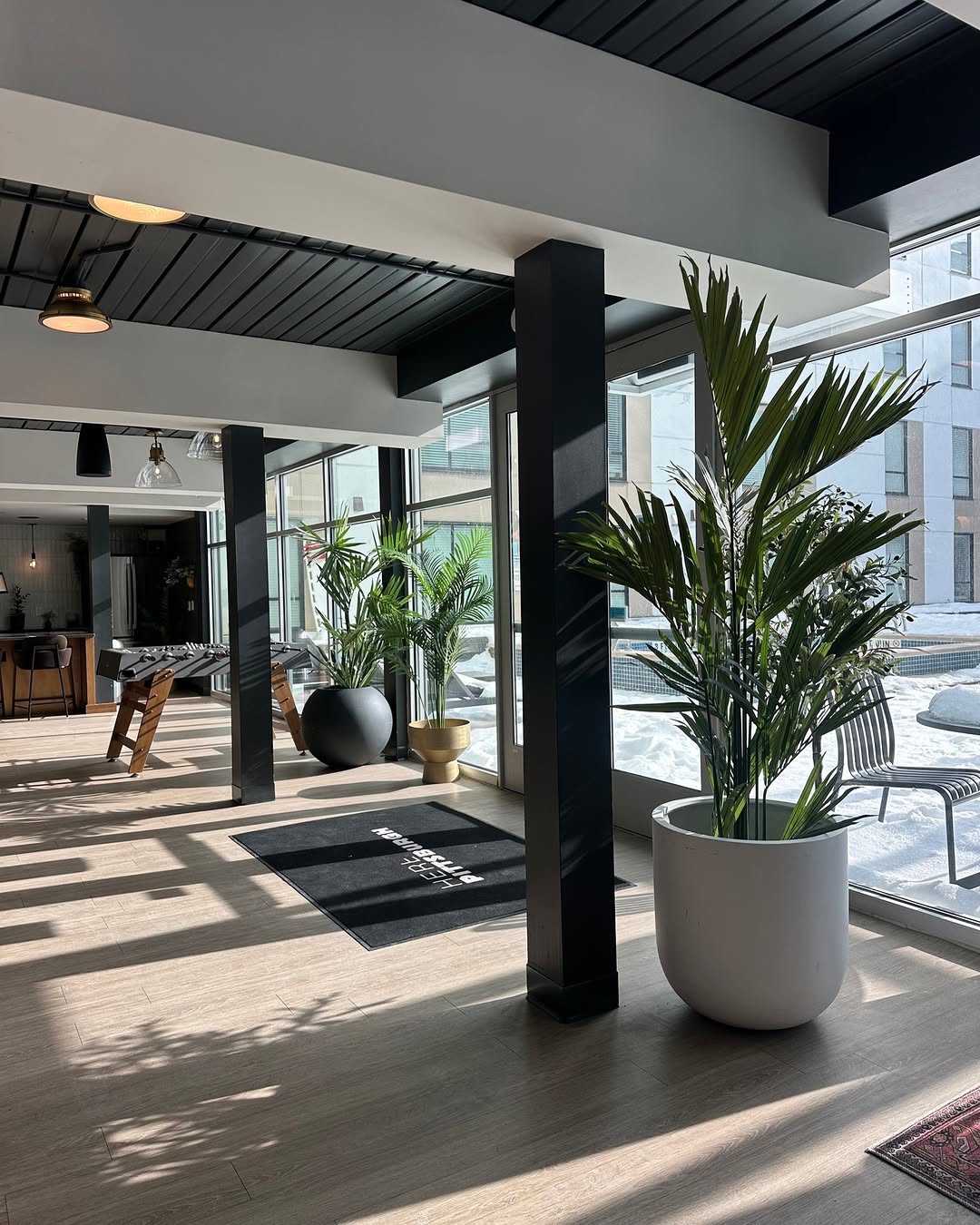 Hard not to love coming home to spaces like this \u2600\ufe0f\ud83c\udf3f\n\nBright, cozy, and the perfect place to hang out or unwind \u2014 this is what living at HERE Pittsburgh is all about.\n